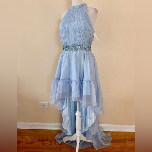 MAC DUGGAL HALTER NECK HIGH LOW FLOWY GOWN - Picture 4 of 10